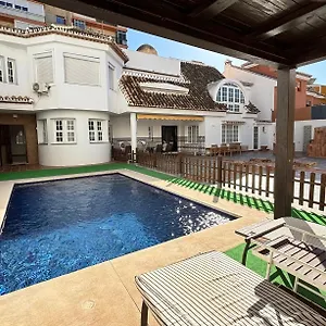 https://villa-vega-fuengirola.es-andalucia.com